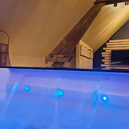 Le Chalet, Escapade & Jacuzzi Prive Proche Lille Apartamento Bassee