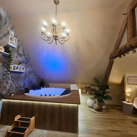 Apartamento Le Chalet, Escapade & Jacuzzi Prive Proche Lille