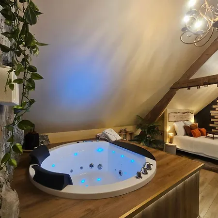 Le Chalet, Escapade & Jacuzzi Prive Proche Lille 아파트 Bassee