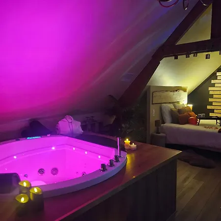 Le Chalet, Escapade & Jacuzzi Prive Proche Lille Apartamento Bassee