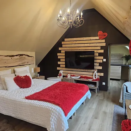 Le Chalet, Escapade & Jacuzzi Prive Proche Lille * Bassee