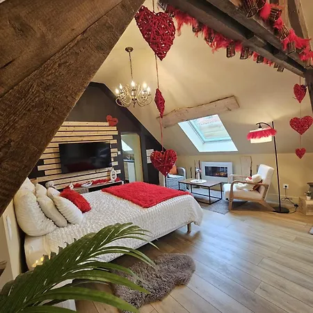 Le Chalet, Escapade & Jacuzzi Prive Proche Lille Bassee