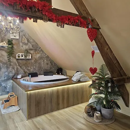Le Chalet, Escapade & Jacuzzi Prive Proche Lille 아파트 Bassee