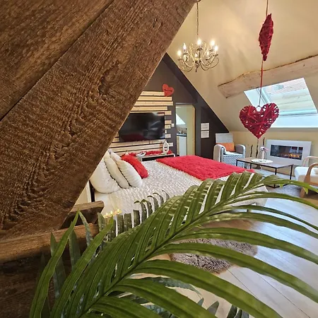 Le Chalet, Escapade & Jacuzzi Prive Proche Lille 아파트