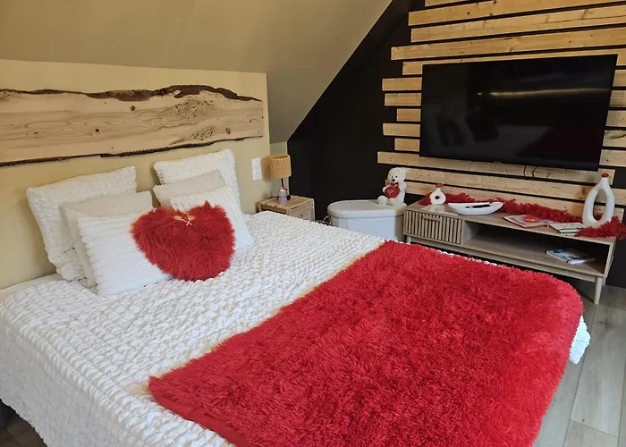 Le Chalet, Escapade & Jacuzzi Prive Proche Lille 아파트 Bassee